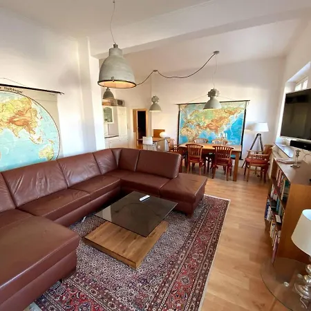 Helle 3-zimmerwohnung In Uninaehe